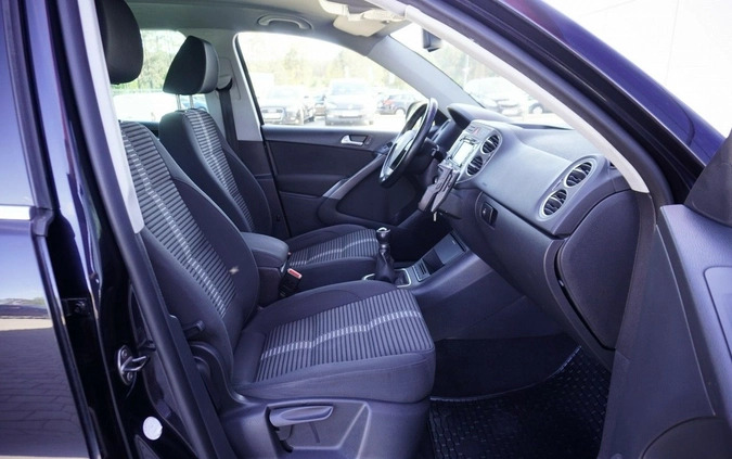 Volkswagen Tiguan cena 38999 przebieg: 206600, rok produkcji 2009 z Węgrów małe 379